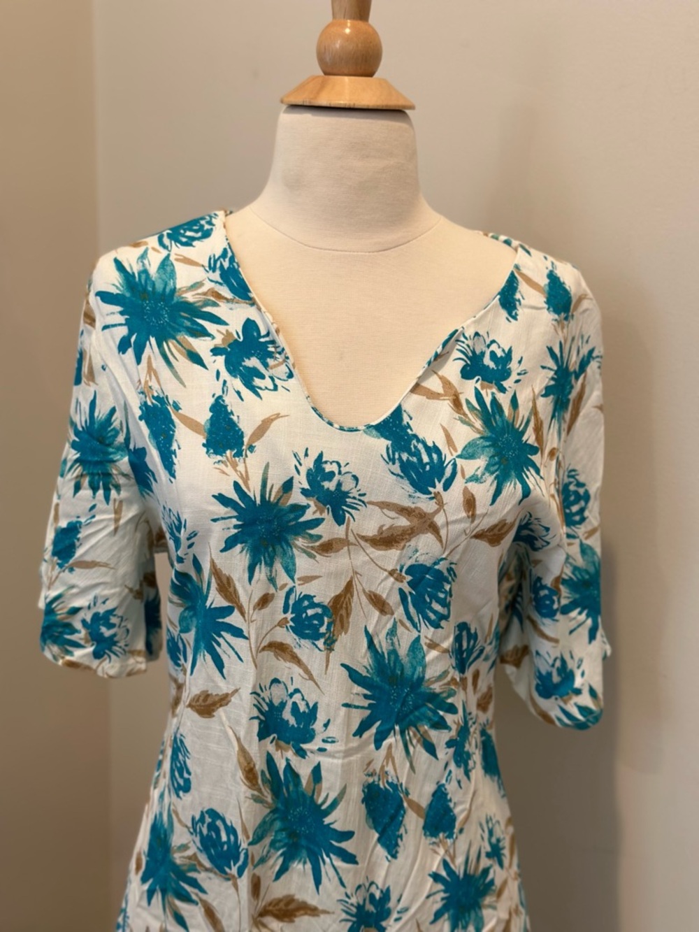 Resort Wear Flattering and Comfortable Floral Dress